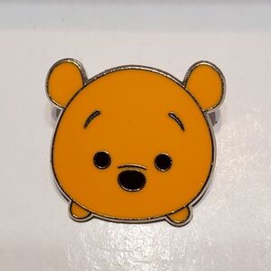 Disney Pin Trading Winnie The Pooh Face  Tsum Tsum Collection Pin